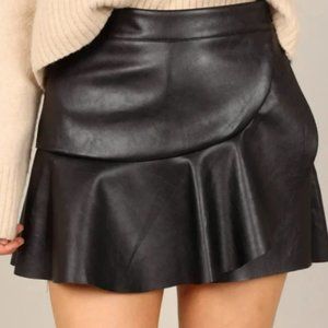 NWT DO + BE: FAUX LEATHER MINI SKORT - BLACK